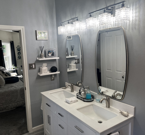 bathroom bathroom